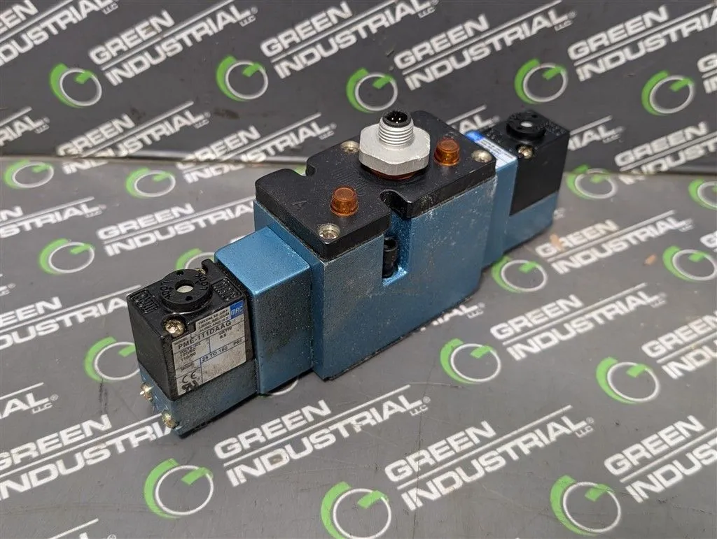 MAC MAC125A-V2F2-PM-111DA(UNIV) Double Solenoid Valve Assembly Used