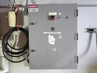5 kV E-House Genset Control Room PDC w/ 9 x 1200 amp Breaker