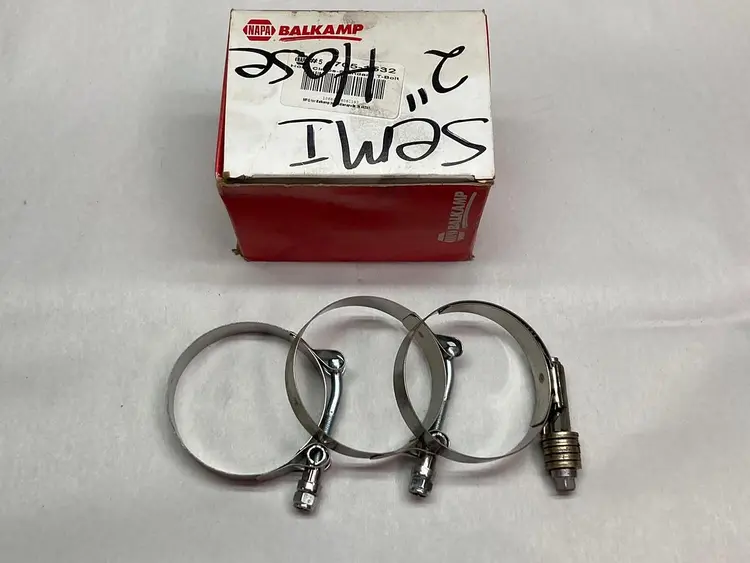 New | in-Stock NAPA 705-1532 Hoses | Surplus Asset Holdings #1227529