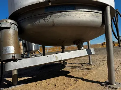 Tank, 1,000 Gallon, Jacketed, Insulated, Bottom Agitated, Stainless Steel, #5991479