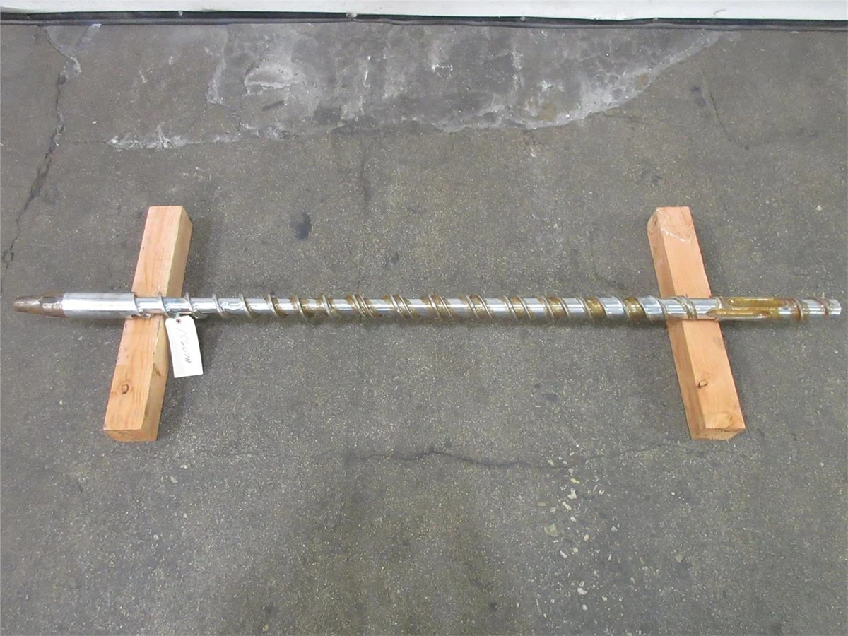 2.5" Davis Standard Extruder Screw, 24:1