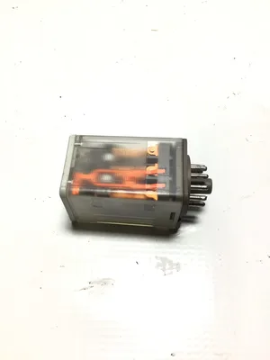 Allen-Bradley 700-HA33A1 Relay Ser B 10A 1/2HP (Lot of 7)