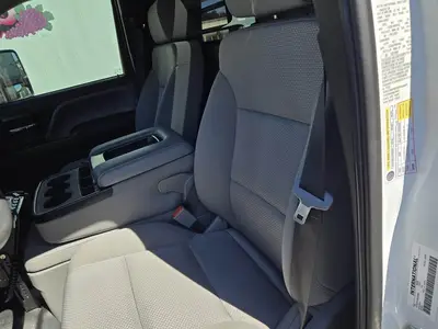 USED 2022 CHEVROLET SILVERADO 5500HD