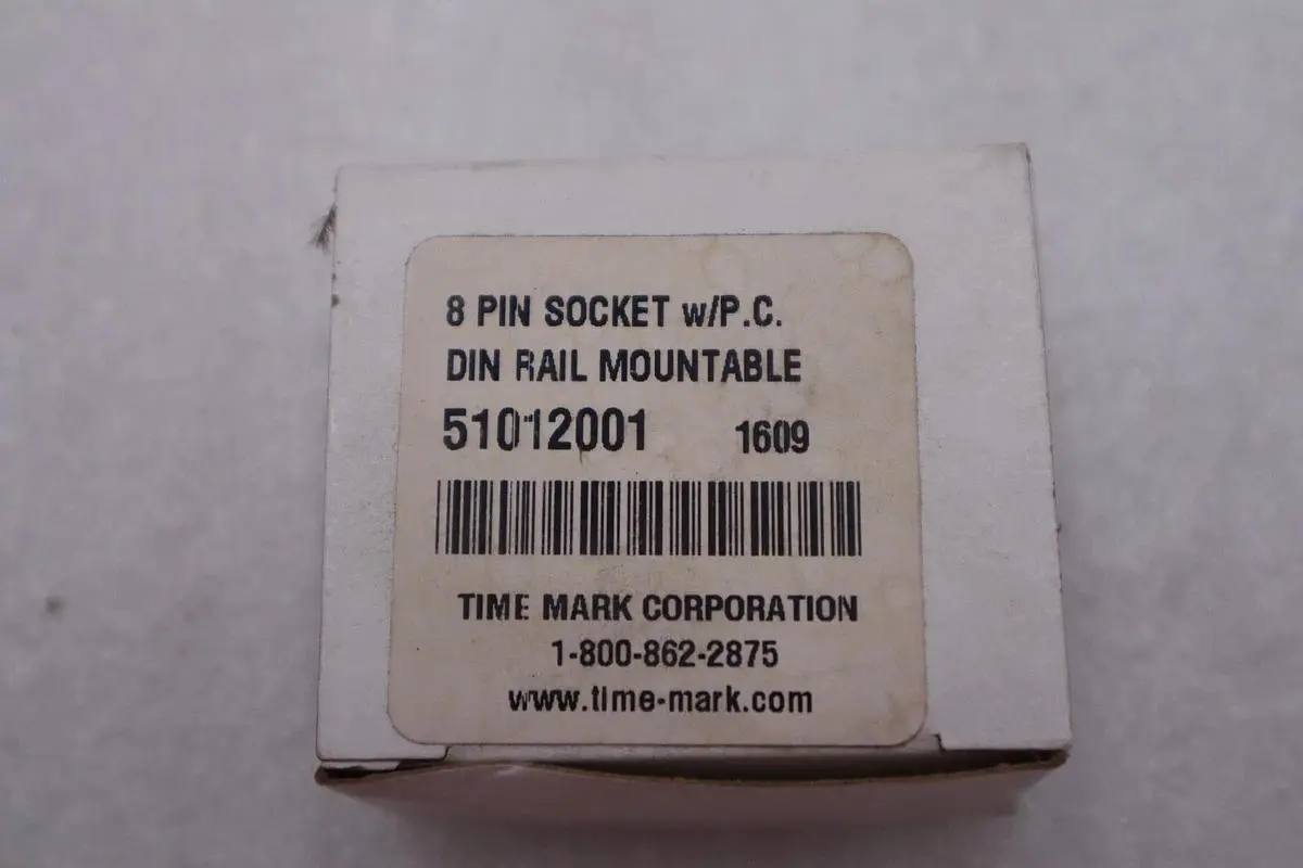 NEW OPEN BOX Time Mark 51012001 8-Pin Socket 600V DIN Rail Mountable STK L-321-A