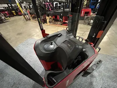Used 2018 RAYMOND 750R45TT Stackers Illinois US | Somerset Equipment Sales #1542881