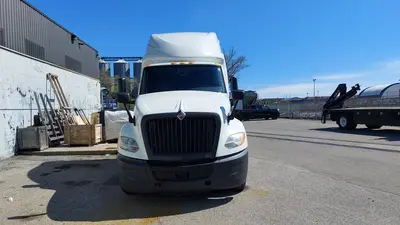 2019 INTERNATIONAL LT625 Sleeper Truck Tractor | Platinum Group (2)