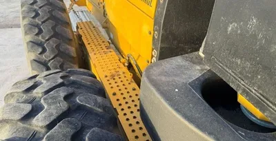USED 2016 CATERPILLAR 140M3