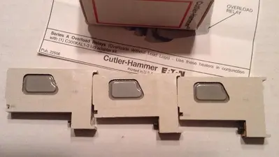 New | in-Stock CUTLER-HAMMER H2002B-3 Miscellaneous Equipment (Electrical & Power) | Surplus Asset Holdings #1188916