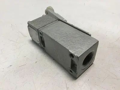USED TELEMECANIQUE C2JK05