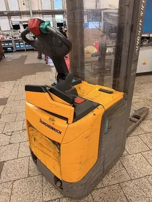 Used 2017 JUNGHEINRICH ERC 214 Stackers CZ | Amaron s.r.o. #1147049