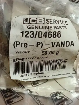 NEW JCB 123/04686