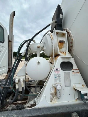 Used 2023 INTERNATIONAL HV Concrete Mixer Trucks Texas US | Big D Heavy Equipment #1556988