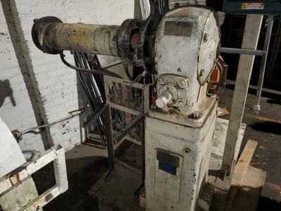 Royle 2" Rubber Extruder