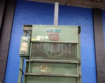 30" X 60" FOX VERTICAL HYDRAULIC CARDBOARD BALER: YOBRO #24940