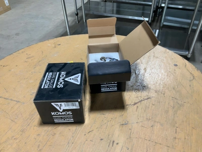 Used LOT OF (2) KOMOS D1077 DUAL GAUGE REGULATOR Air Pressure Regulators Michigan US | Miedema Asset Management Group #1761508