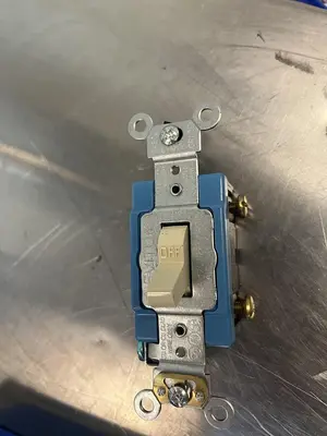 New | in-Stock LEVITON 1201-2I Miscellaneous Equipment (Electrical & Power) Ohio US | Surplus Asset Holdings #1485601