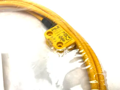 NEW PILZ RFID SAFETY SWITCH, 2-SAFE SC OUTPUTS