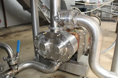 Displacement Pump
