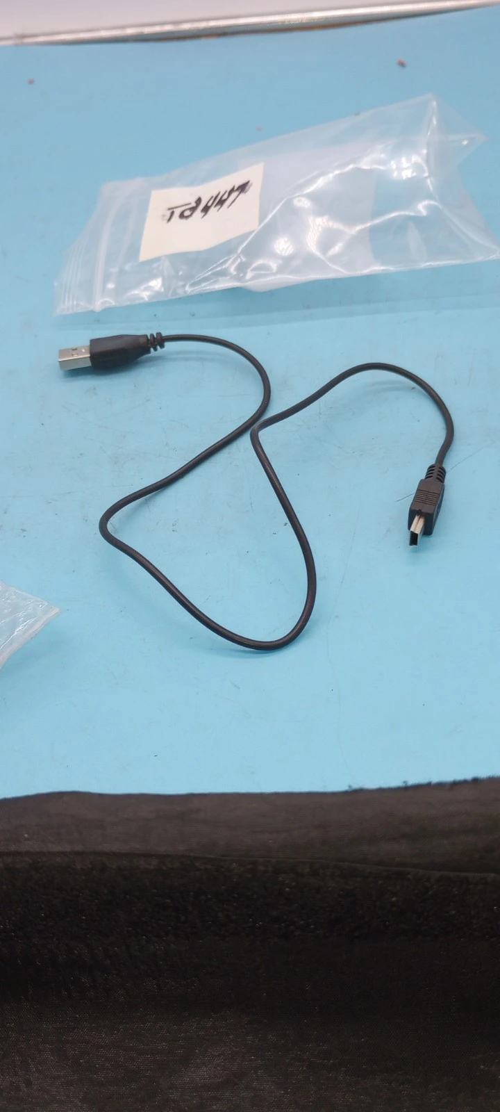 44200-20 LOT OF 5 MINI-USB CABLES