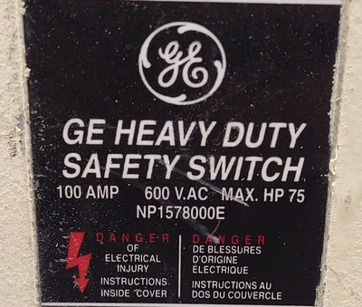 GE Fusible Square D Disconnect Switch 100 AMP 600 VAC NP1578000E