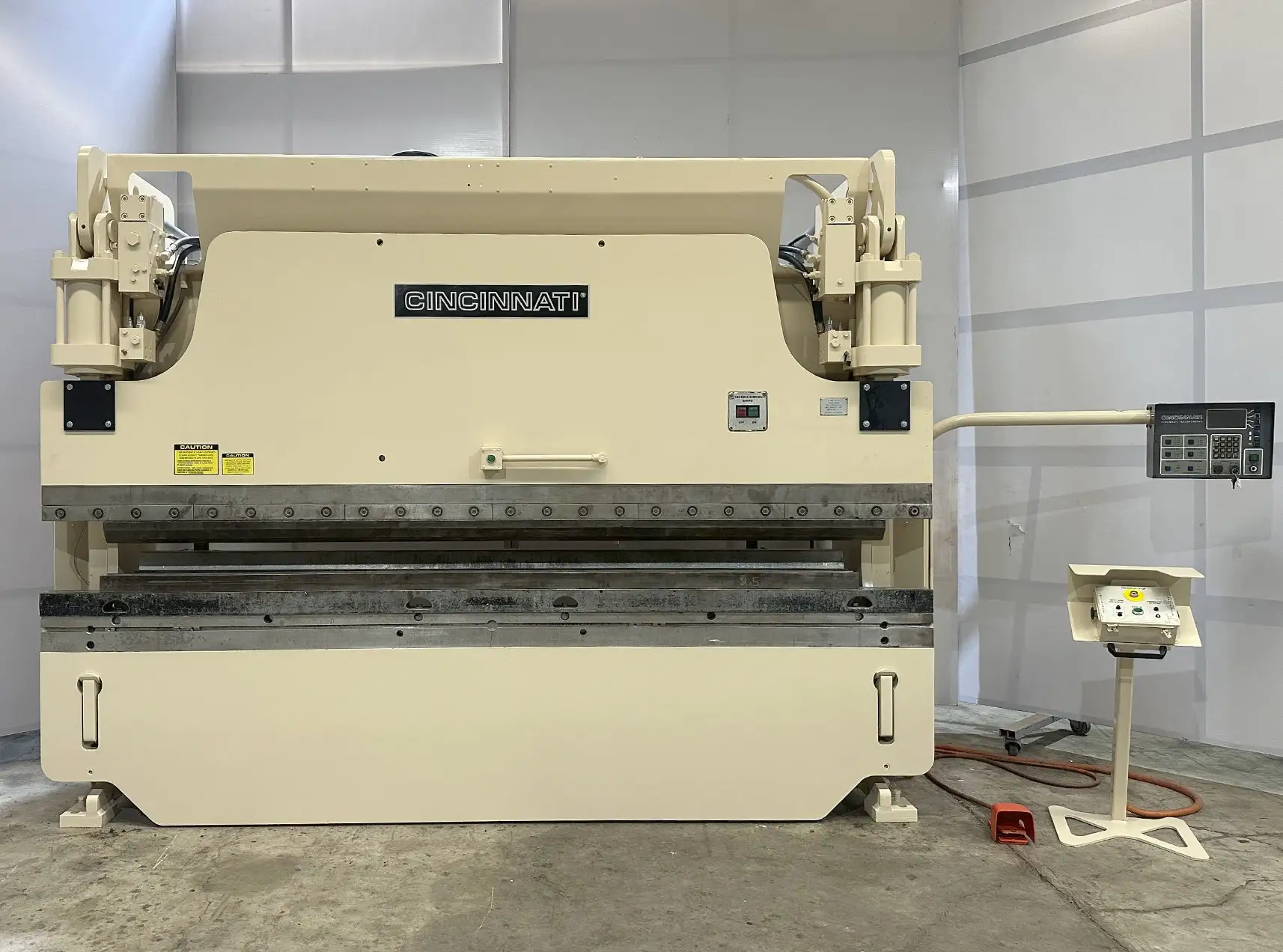 Used CINCINNATI 90 CBII X10 FT Press Brakes Texas US | FMI Trading #1280100