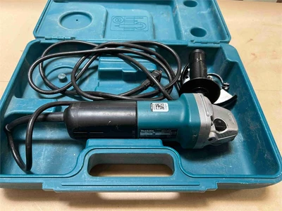 Used MAKITA 9553NB Power & Hand Tools (Misc) California US | MachineryMax #1762924