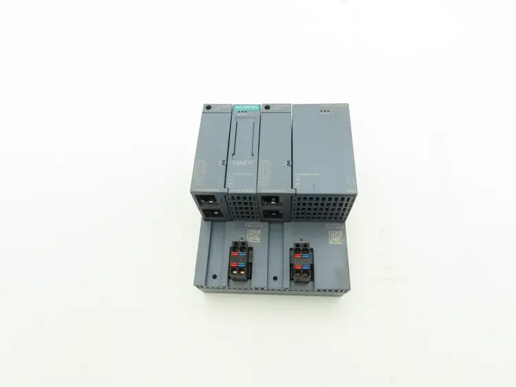 Used SIEMENS _UNKNOWN_ PLC Ethernet Equipment Indiana US | Arrow Industrial #1567167