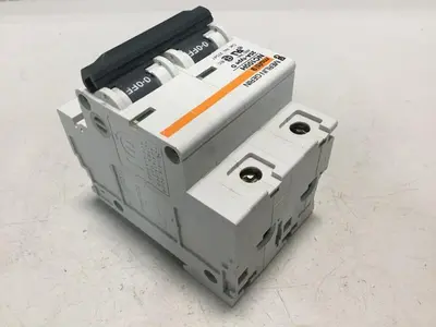 USED MERLIN GERIN NC100H