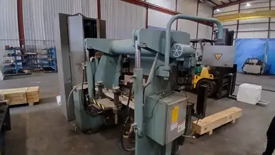 USED 1995 ACCURPRESS 7606