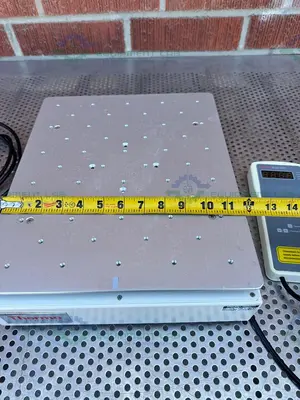 Used THERMO MAXQ 2000 BENCHTOP CO2 RESISTANT SHAKER 88881101 W/ THERMO CONTROLLER Shakers California US | Equipment Lab #1302397
