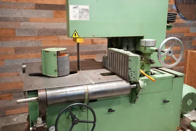 Stenner VHJ 105 – 42″ Vertical Resaw
