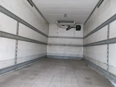 Used 2012 HINO 268 Box trucks Manitoba CA | Conquest Truck & Auto Sales #1421365