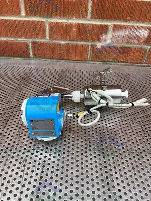 USED ENDRESS + HAUSER PMC631 PRESSURE TRANSMITTER W/ AMERSHAM CONDUCTIVITY SENSOR