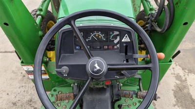 USED 1996 JOHN DEERE 5200