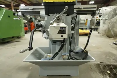 YUWE TM250 Bridgeport Style Manual Milling Machine (1 Phase)