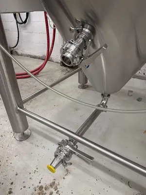 USED GLACIER TANKS 30 FV