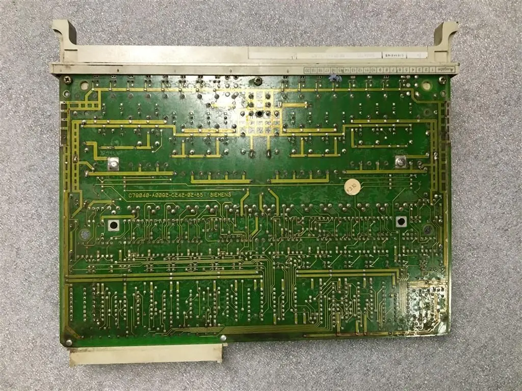 USED SIEMENS C79040-A0092-C242-02-86