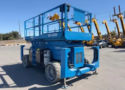 USED 2016 GENIE GS-4390