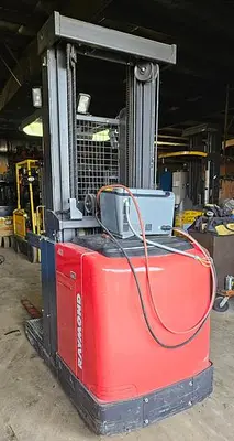 USED 2016 RAYMOND 560-OPC30TT