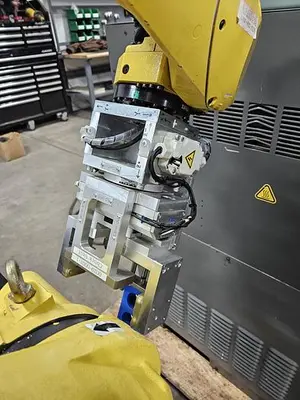 USED 2008 FANUC M-20IA