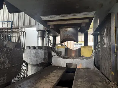 2000 TON HEAVY DUTY 4-POST HYDRAULIC PRESS, USED FOR STRAIGHTENING PIPE & BAR: YOBRO #25137