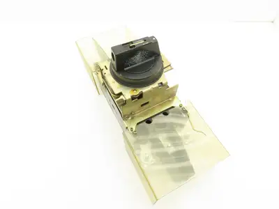 Mitsubishi Electric NF 400CS Circuit Breaker 600V 300A 3 Pole W/Lock Mechanism
