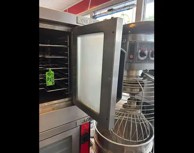 Vulcan Double Full Size Natural Gas Convection Oven - 100,000 BTUVulcan Double Full Size Natural Gas Convection Oven - 100,000 BTU