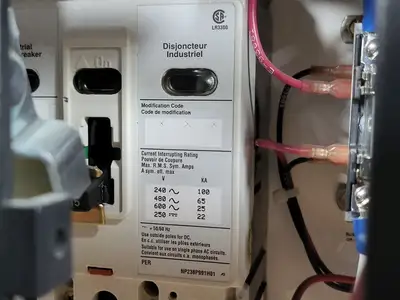 15A, 600V, 3-Ph MCC Disconnect Switch, Size 1 Bucket for Freedom 2100 MCC Frame