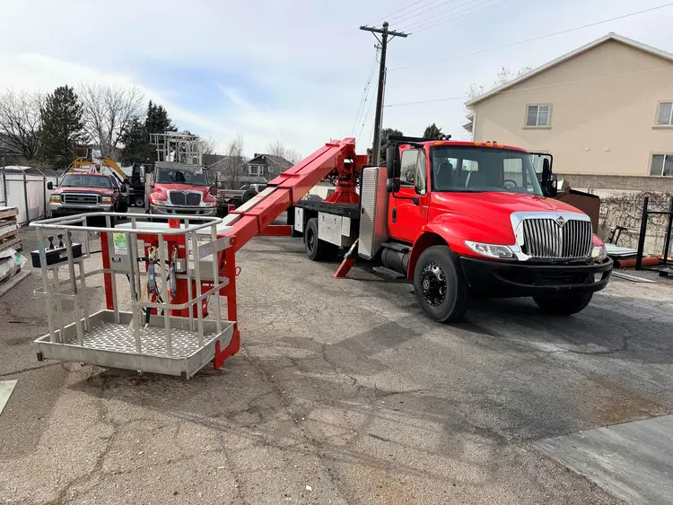 Used 2007 INTERNATIONAL DURASTAR 4300 Bucket (boom) trucks Utah US | Global Remarketing #1285993