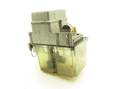 Daido Metal MRJ010211 Lubricator Oil Pump 0.1 L/min 3-Liter Tank 100/110V