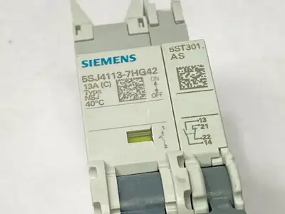 5ST3010-0HG,5SJ4113-7HG42 | Siemens 5SJ4113-7HG42 Circuit Breaker 1P 13A 277V/489V w/ 5ST3010-0HG Switch - Used