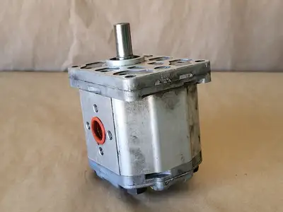 USED SAUER DANFOSS 121.19.018.00