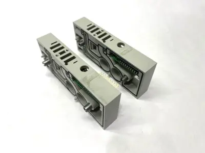 USED NUMATICS SOLENOID MANIFOLD BASE 1/8" NPT DOUBLE Z-BOARD 256-152 LOT OF 2