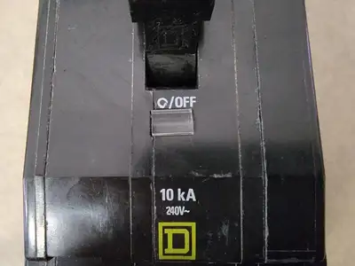 USED SQUARE D QO230